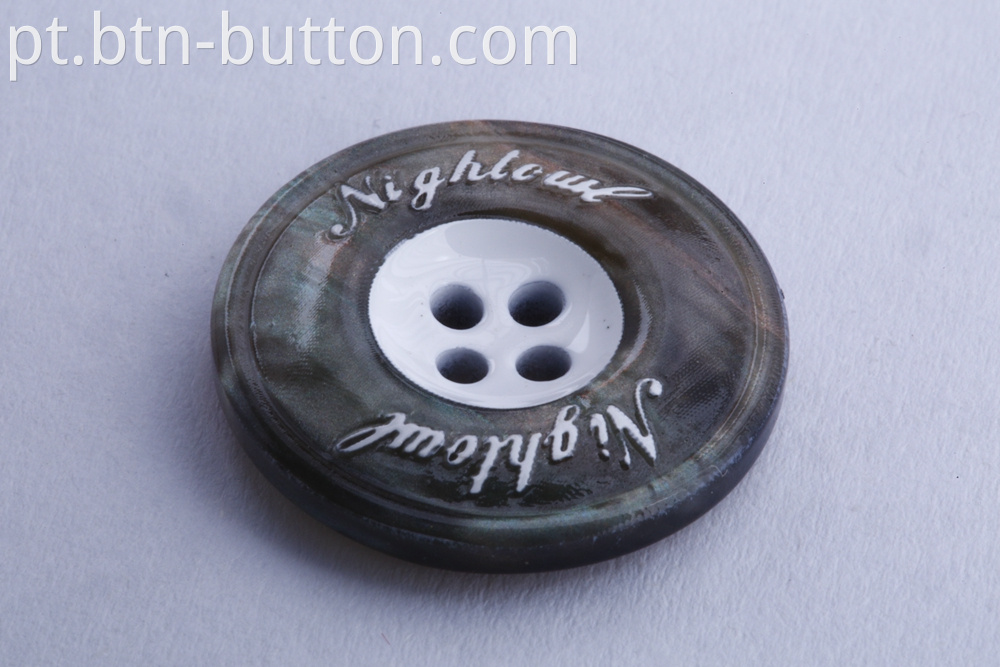 Resin spray paint imitation shell button